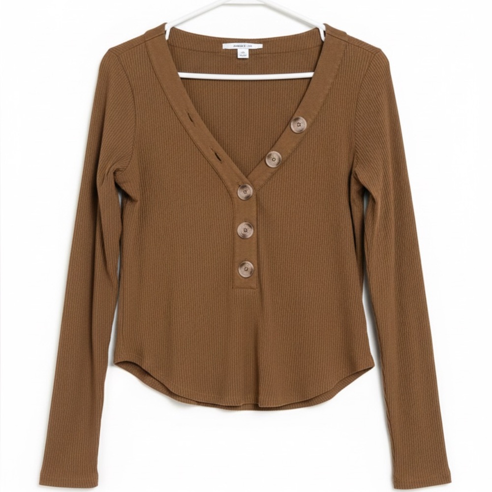 Ribbed Button Front Long Sleeve Top 🤎